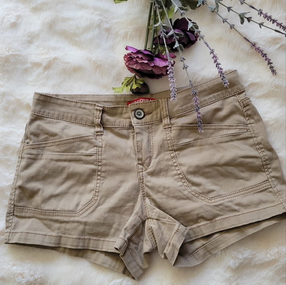UNIONBAY Tan Cargo Shorts Classic Summer Style